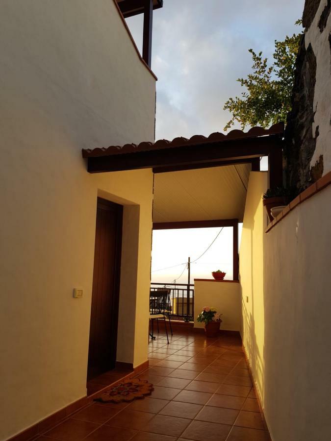 Azofa Apartment Los Llanillos Bagian luar foto